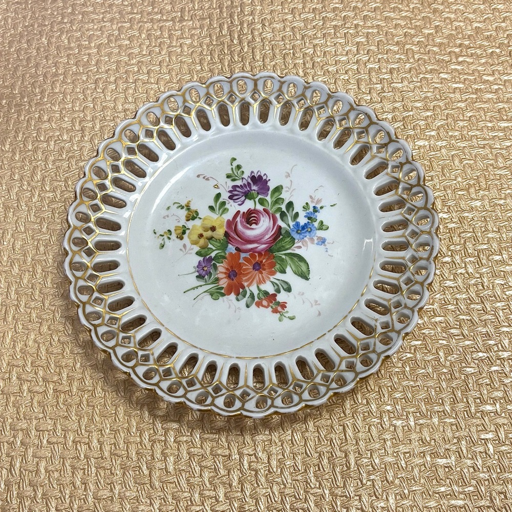 Beautiful Schierholz Germany porcelain reticulated hand-painted floral plate